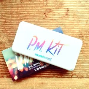 NIB Models Own P. M. Kit Nighttime 02 Eyes and Cheeks Palette